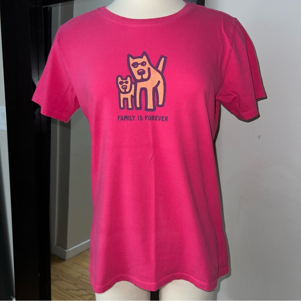 Life is Good Women’s Pink “Family is Forever” Crusher Tee – Size M